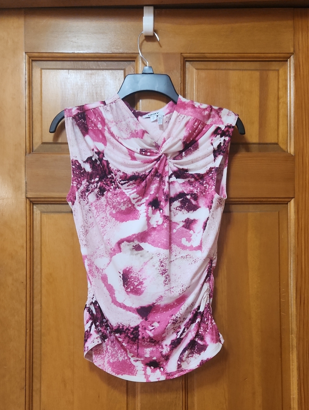 DKNY Pink/White Cap Sleeve Blouse Women's Size Small, EUC